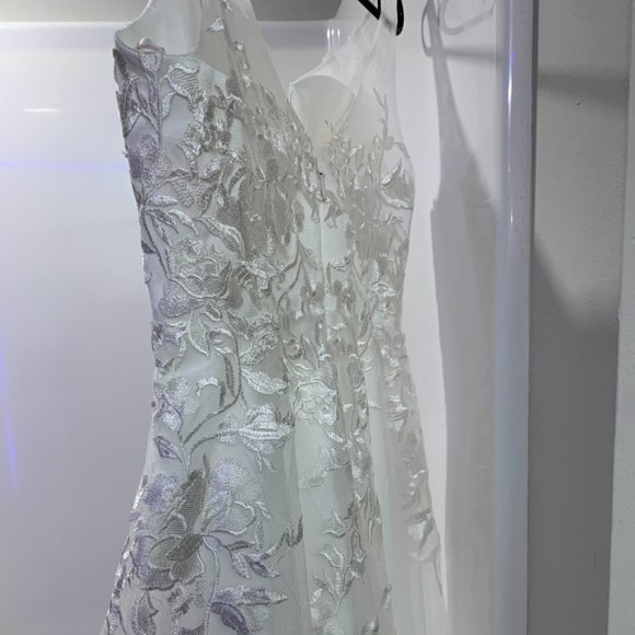 A-Line V-neck Sweep Train Tulle Wedding Dress With Lace - Picture 5 of 5